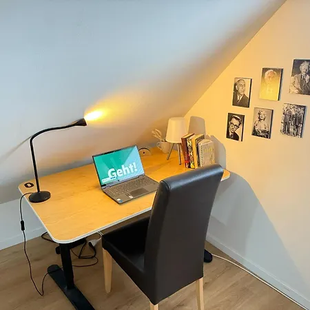 Moderne In Ruhiger Lage