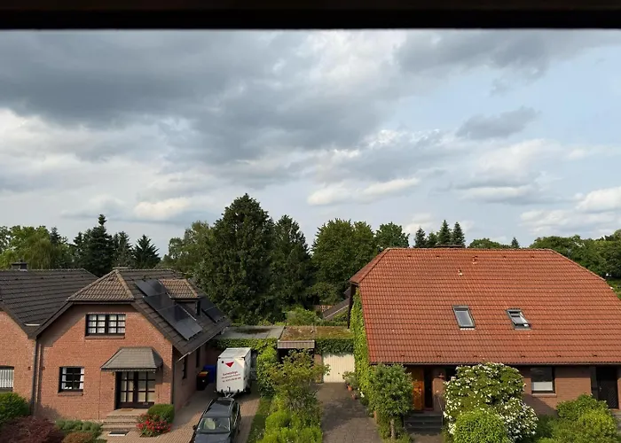 Moderne In Ruhiger Lage *